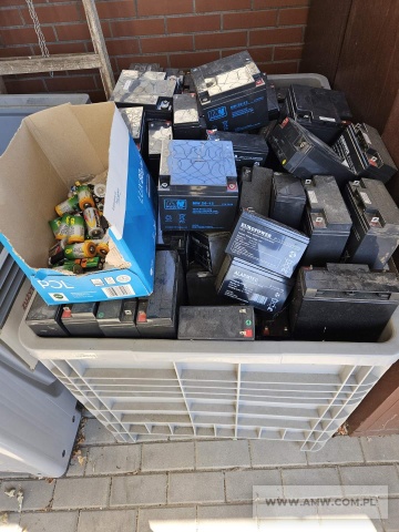 Zużyte baterie i akumulatory ołowiowe (kod odpadu 16 06 01*) 